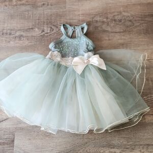 Elegant Kids Dress with Bow - Light Green